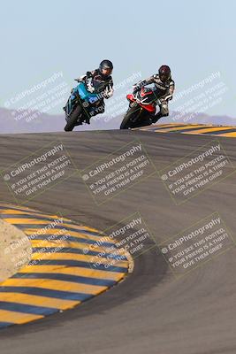 media/Dec-18-2022-SoCal Trackdays (Sun) [[8099a50955]]/Turns 9 and 10 Set 2 (1055am)/